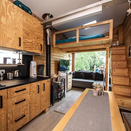Tiny House - Chatka V Rezi U Prahy Husinec  Екстер'єр фото